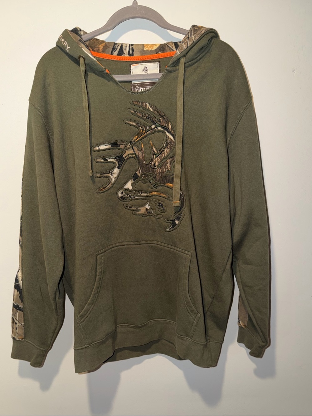 Legendary Whitetails Olive Green Camo-Appliqué Crewneck Hoodie